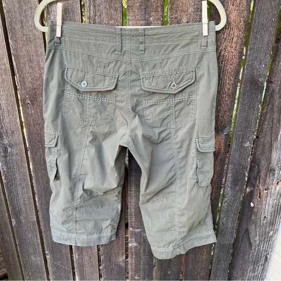 Kühl Kontra Roll Up Sage Cargo Convertible Capri Pants / Bermuda Shorts Sz 6 - Picture 9 of 16